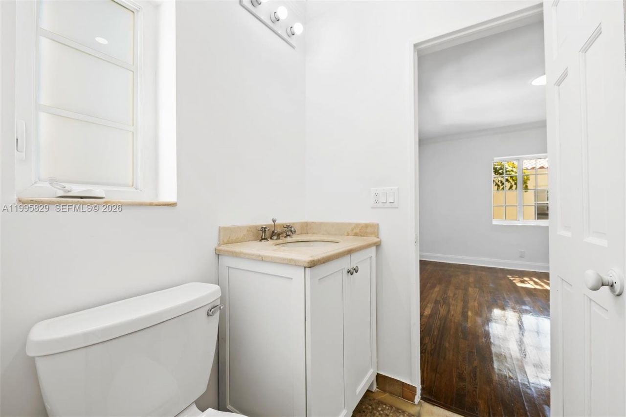 1545 Meridian Ave, Miami Beach, FL 33139 Photo