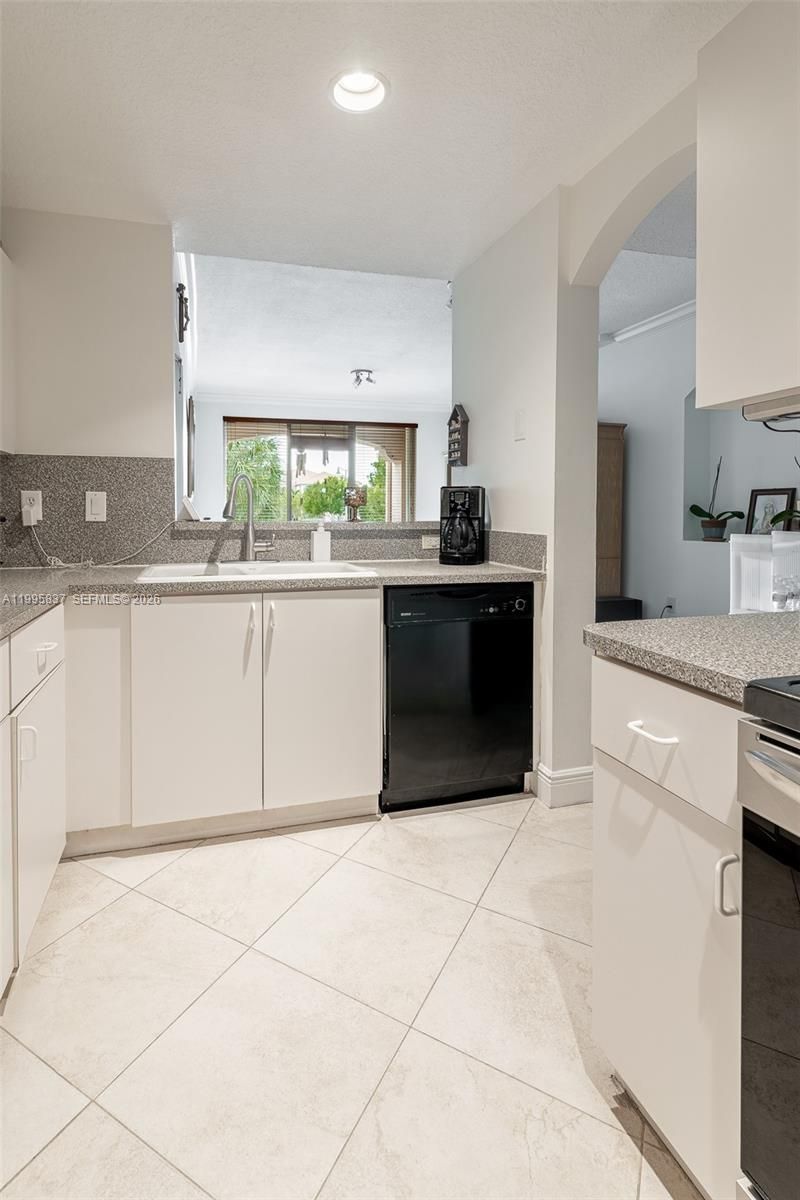 6540 NW 114th Ave, Unit 1423, Doral, FL 33178 Photo