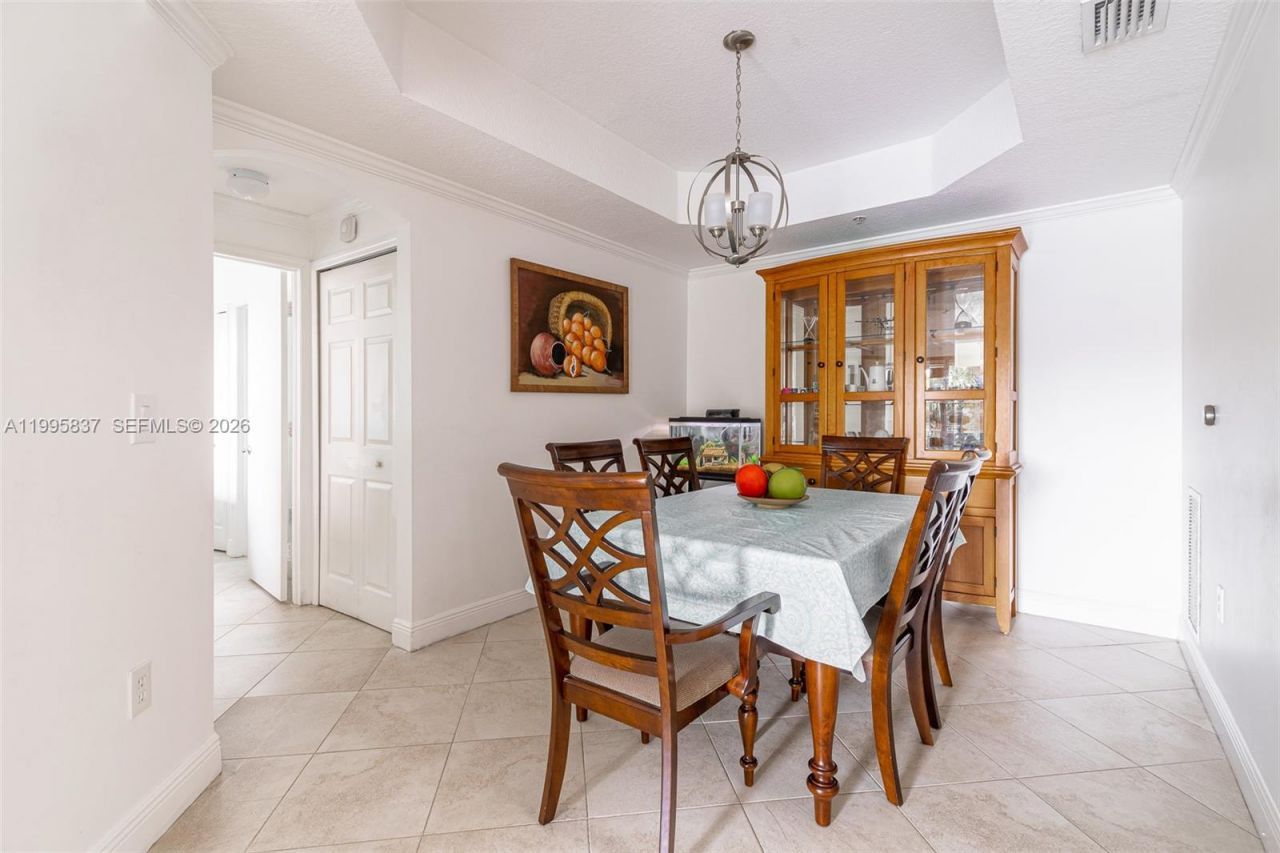 6540 NW 114th Ave, Unit 1423, Doral, FL 33178 Photo