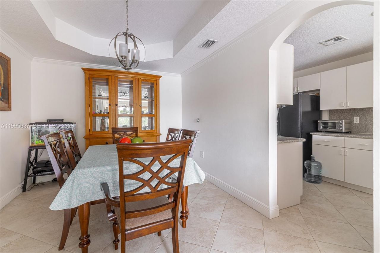 6540 NW 114th Ave, Unit 1423, Doral, FL 33178 Photo