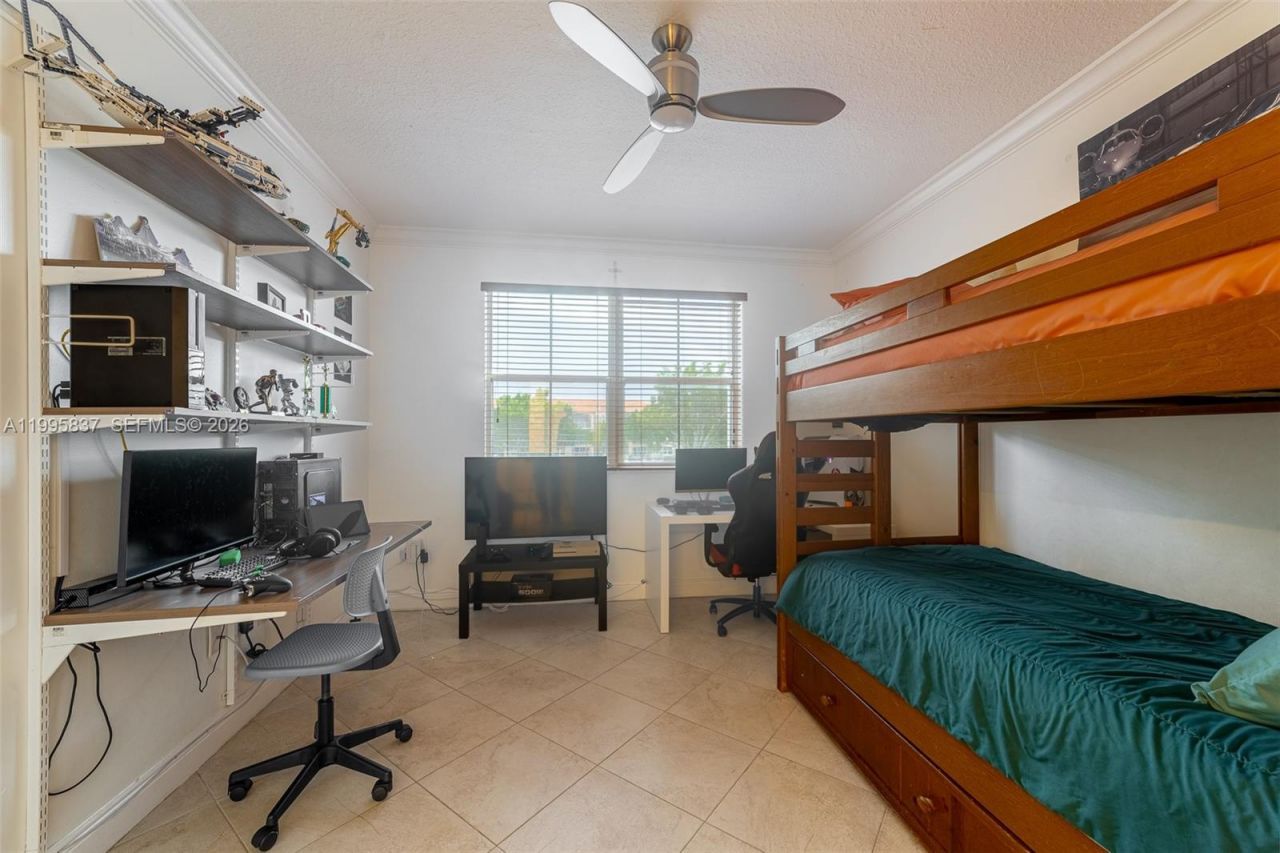 6540 NW 114th Ave, Unit 1423, Doral, FL 33178 Photo