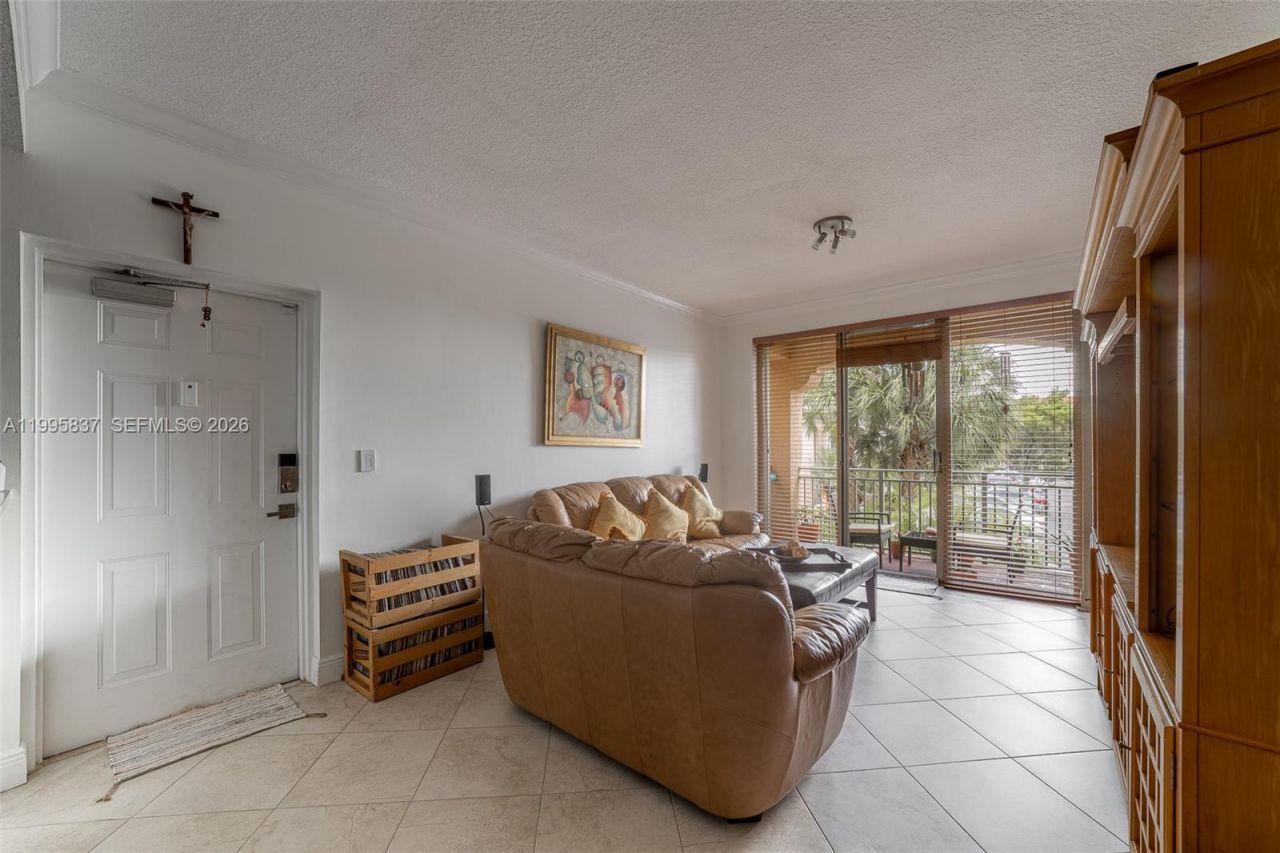 6540 NW 114th Ave, Unit 1423, Doral, FL 33178 Photo