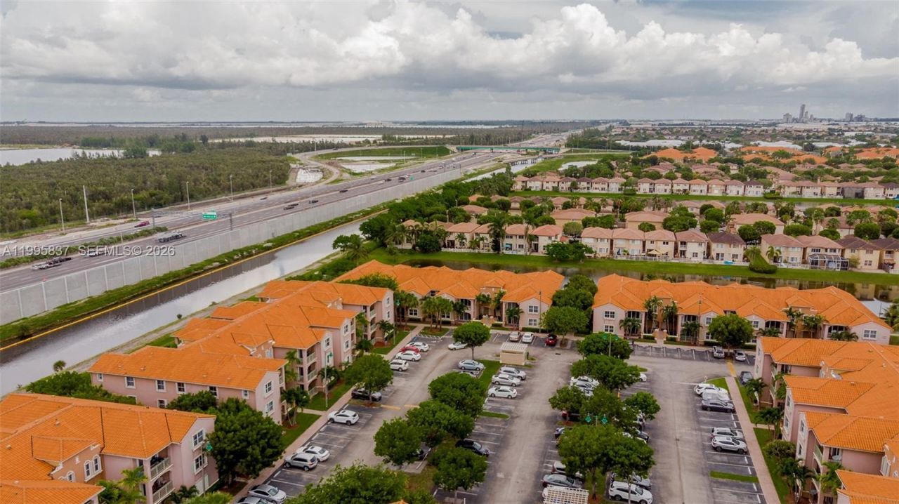 6540 NW 114th Ave, Unit 1423, Doral, FL 33178 Photo