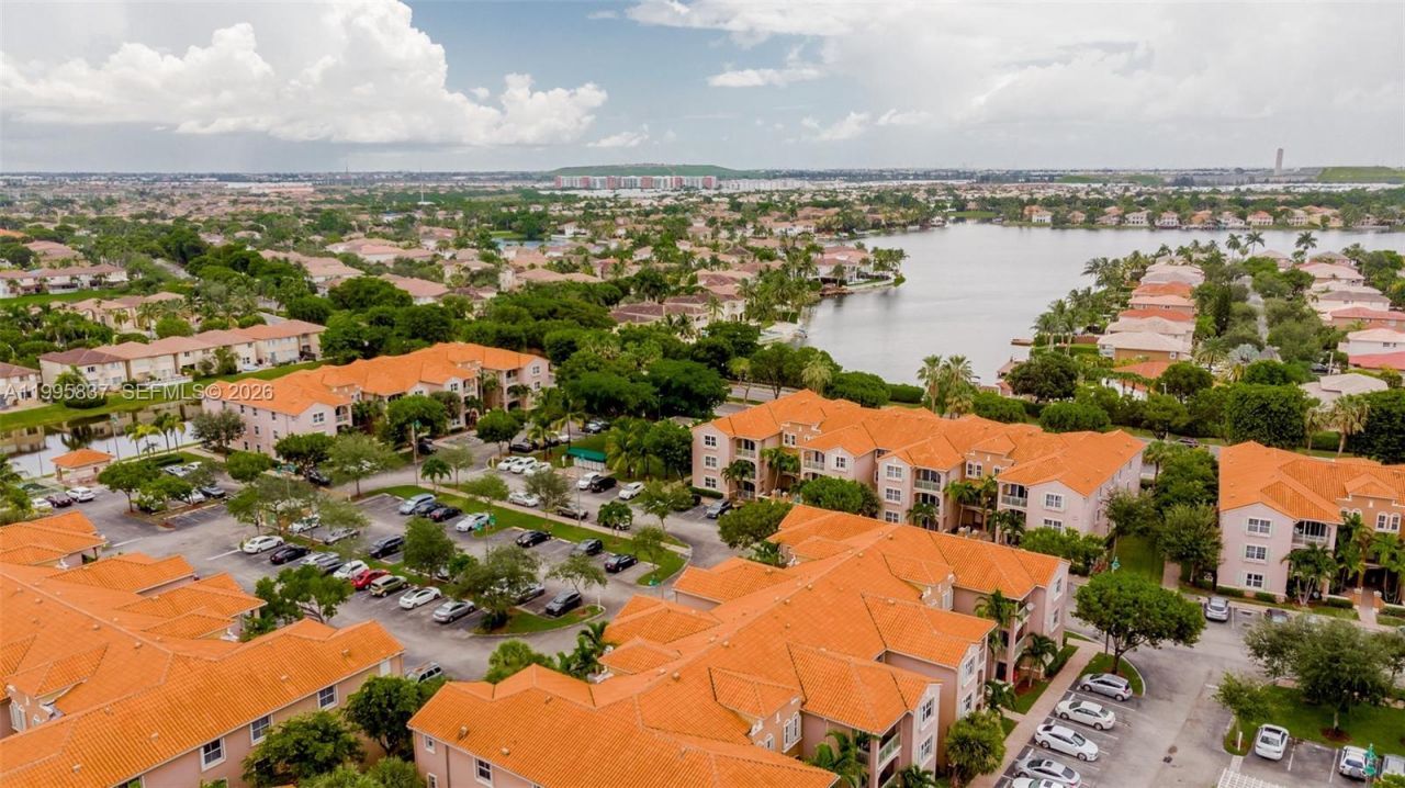 6540 NW 114th Ave, Unit 1423, Doral, FL 33178 Photo
