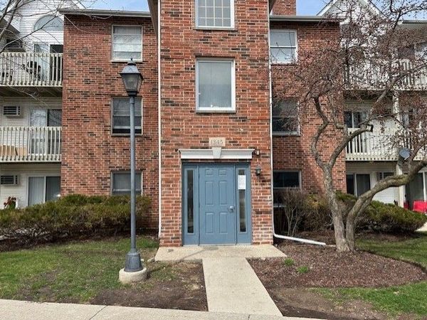 1345 Cunat Court , Unit 1B, Lake In The Hills, IL 60156