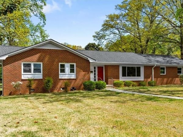 2805 Amherst Avenue, Burlington, NC 27215