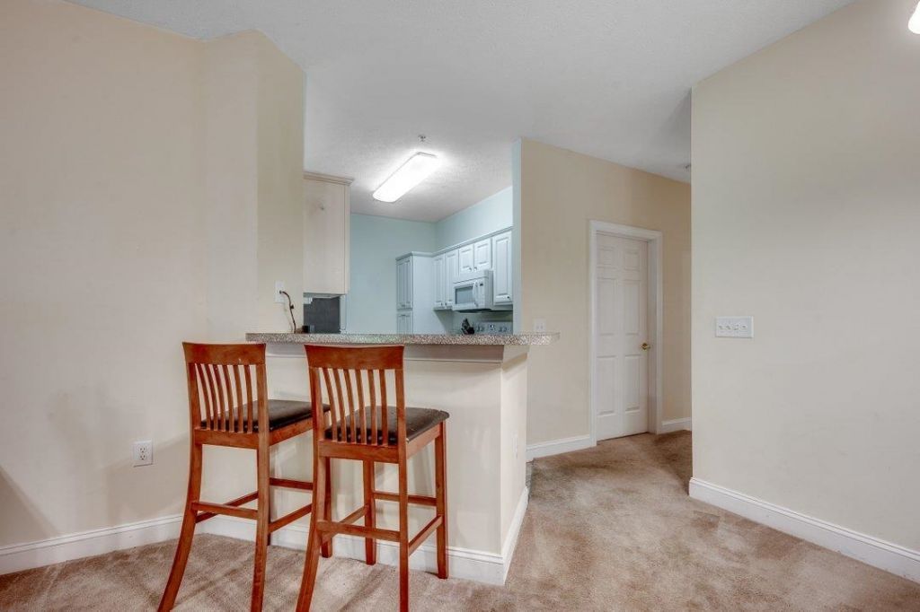 105 Fountain Pointe Ln.  Photo 13