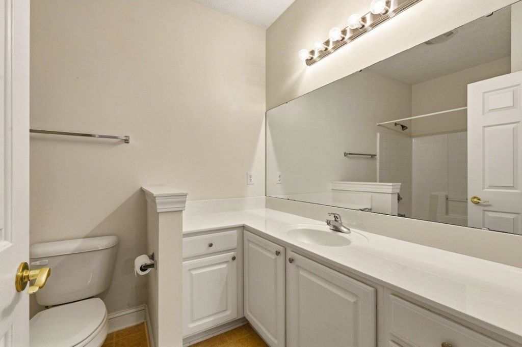 105 Fountain Pointe Ln. Photo 15