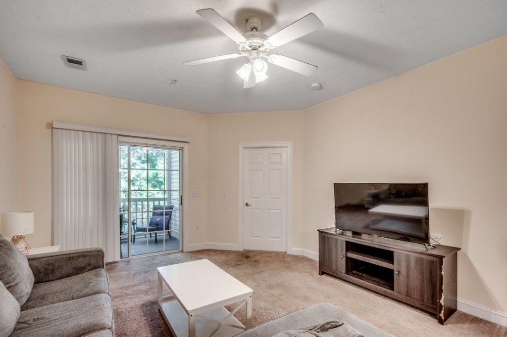 105 Fountain Pointe Ln.  Photo 16