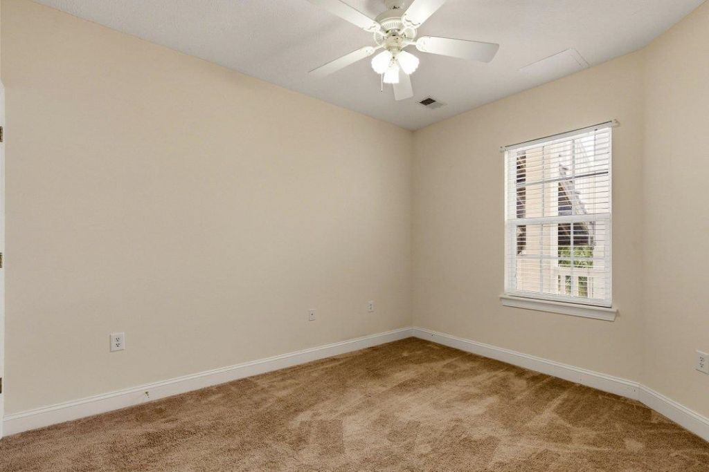 105 Fountain Pointe Ln. Photo 18