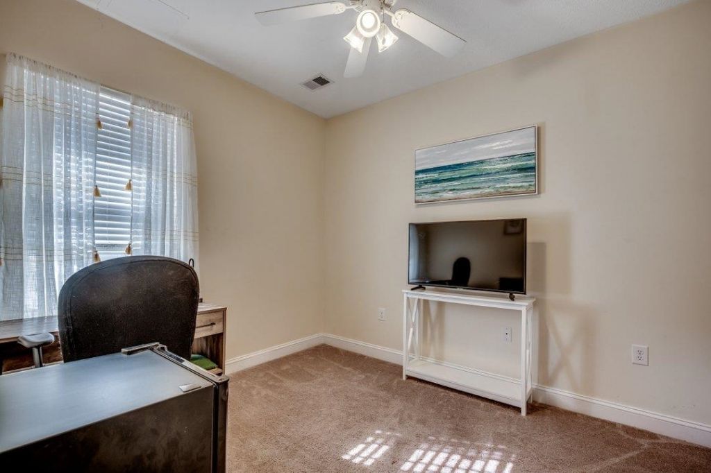 105 Fountain Pointe Ln.  Photo 5