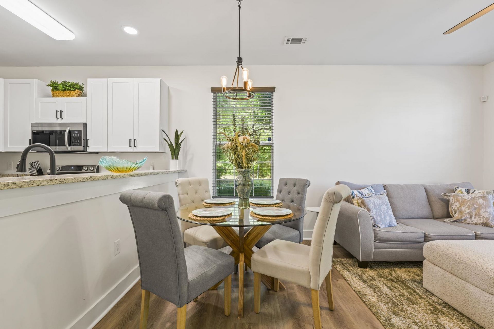 464 River Oaks Dr.  Photo 11