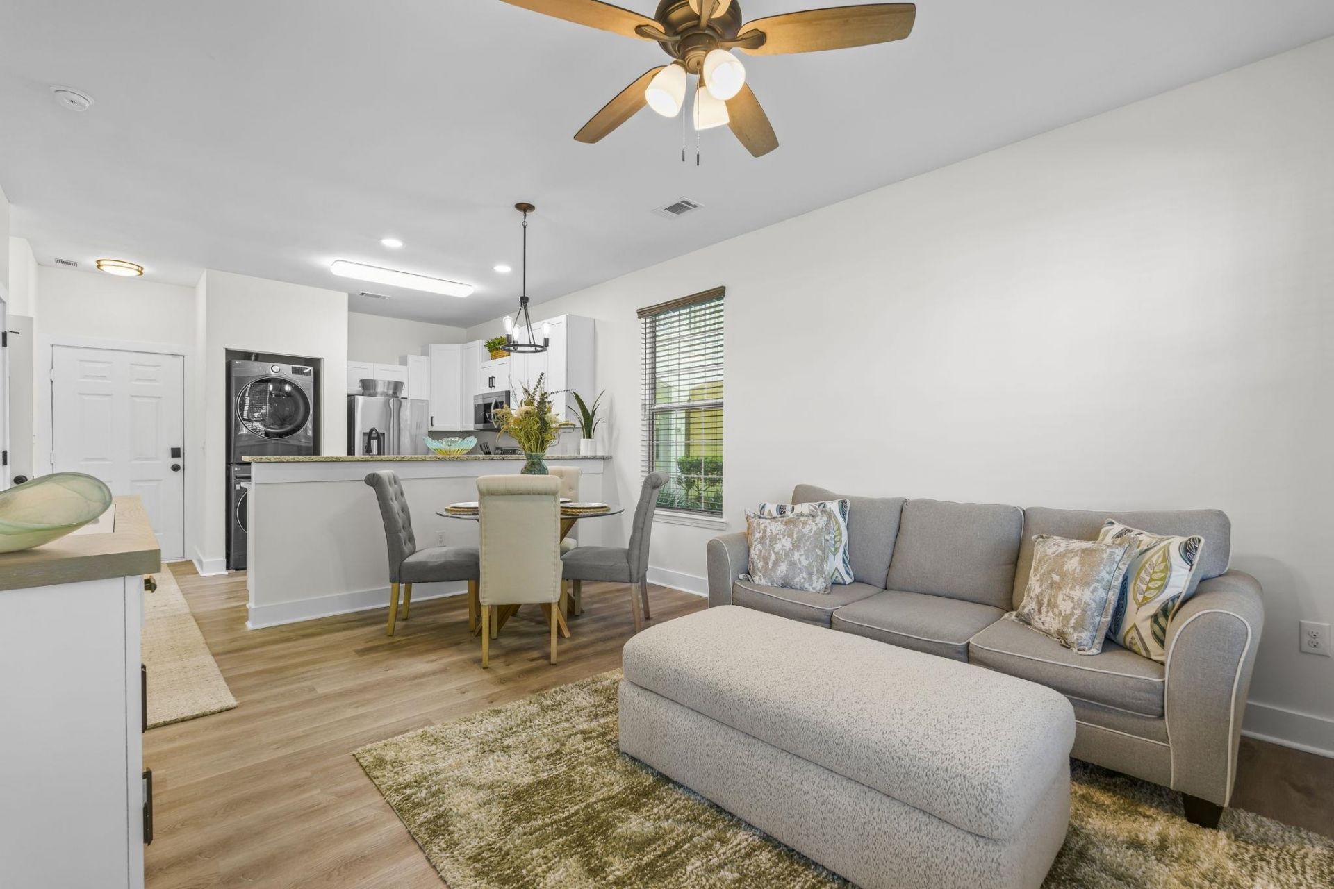 464 River Oaks Dr.  Photo 14