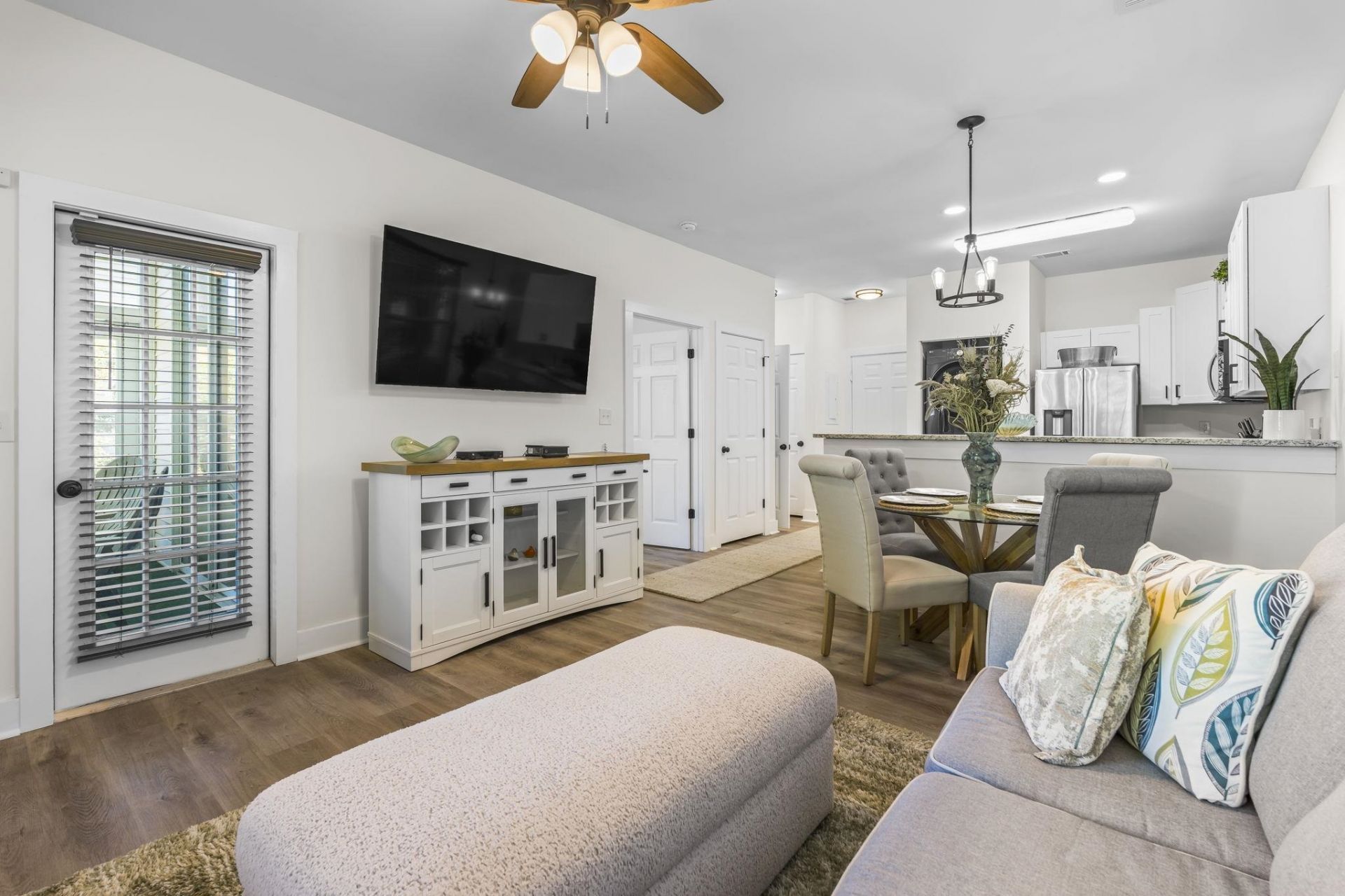 464 River Oaks Dr.  Photo 15