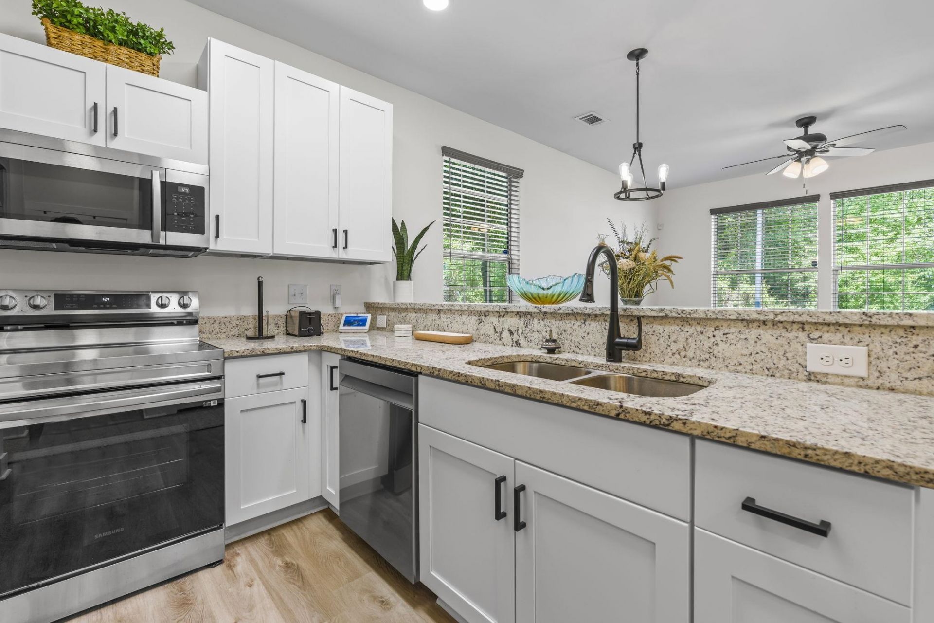 464 River Oaks Dr.  Photo 5