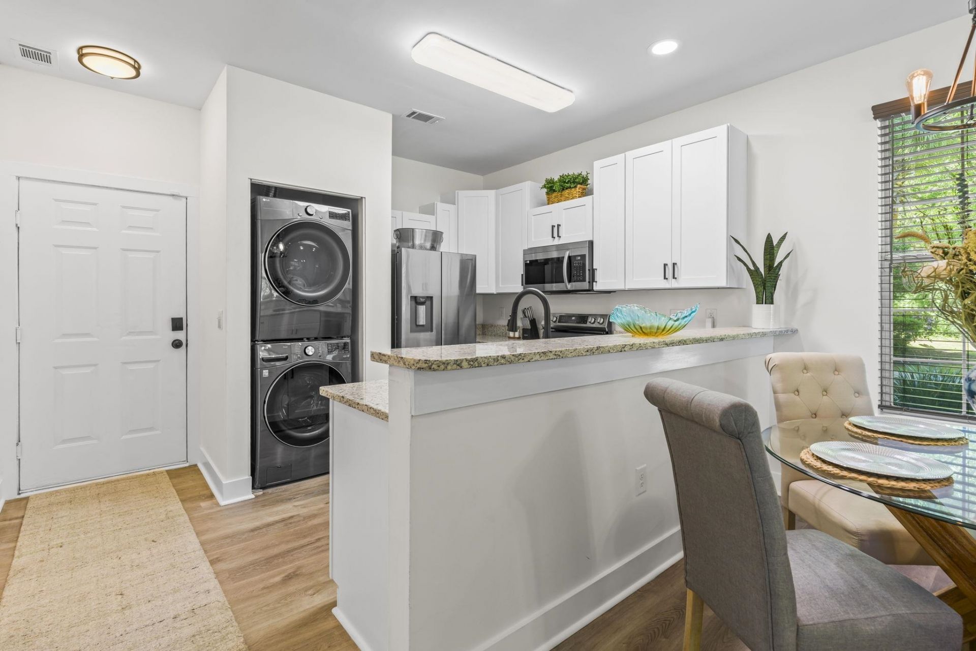 464 River Oaks Dr.  Photo 9