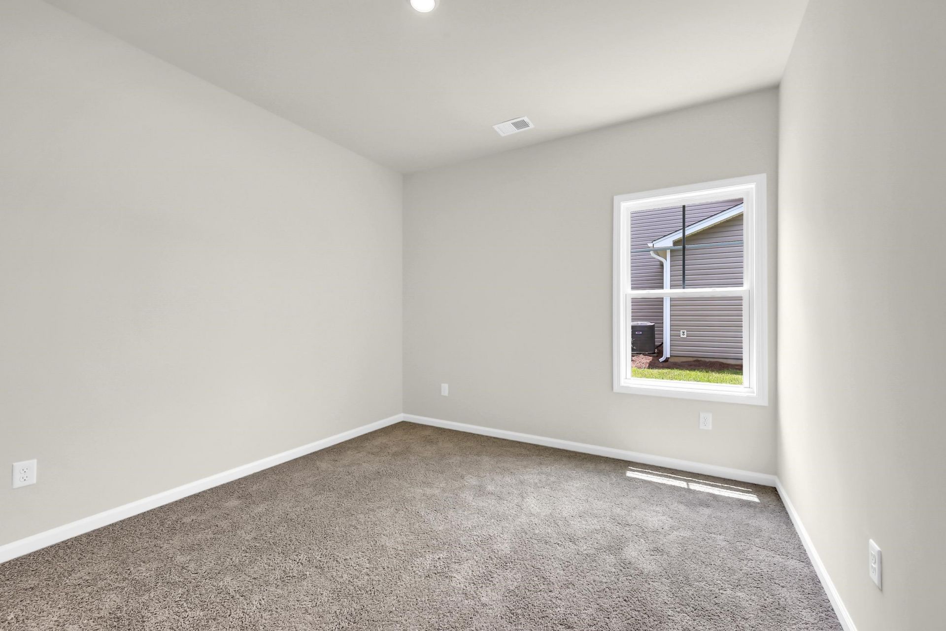 170 Westfield Circle Photo 18