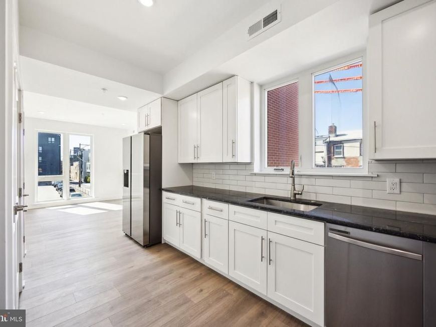 1350 N Front Street, Unit 204, Philadelphia, PA 19122 Main Photo