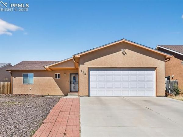 725 S Norwood Avenue, Pueblo, CO 81001