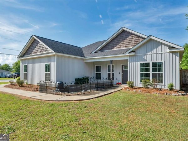 144 Summit Drive, Byron, GA 31008