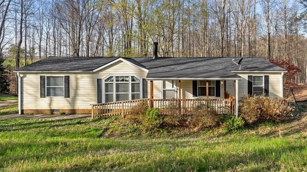 128 Cannan Way, Pinnacle, NC 27043 Main Photo