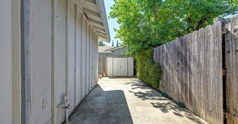 2923 Baronet Way, Sacramento, CA 95833 Photo