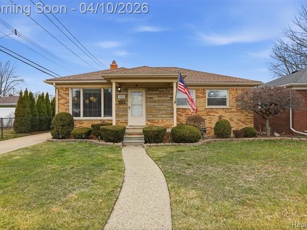 20801 Revere Street, St. Clair Shores, MI 48080