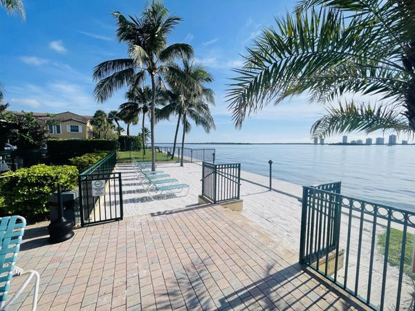 1060 Lake Shore Drive, Unit Apt 204, Lake Park, FL 33403
