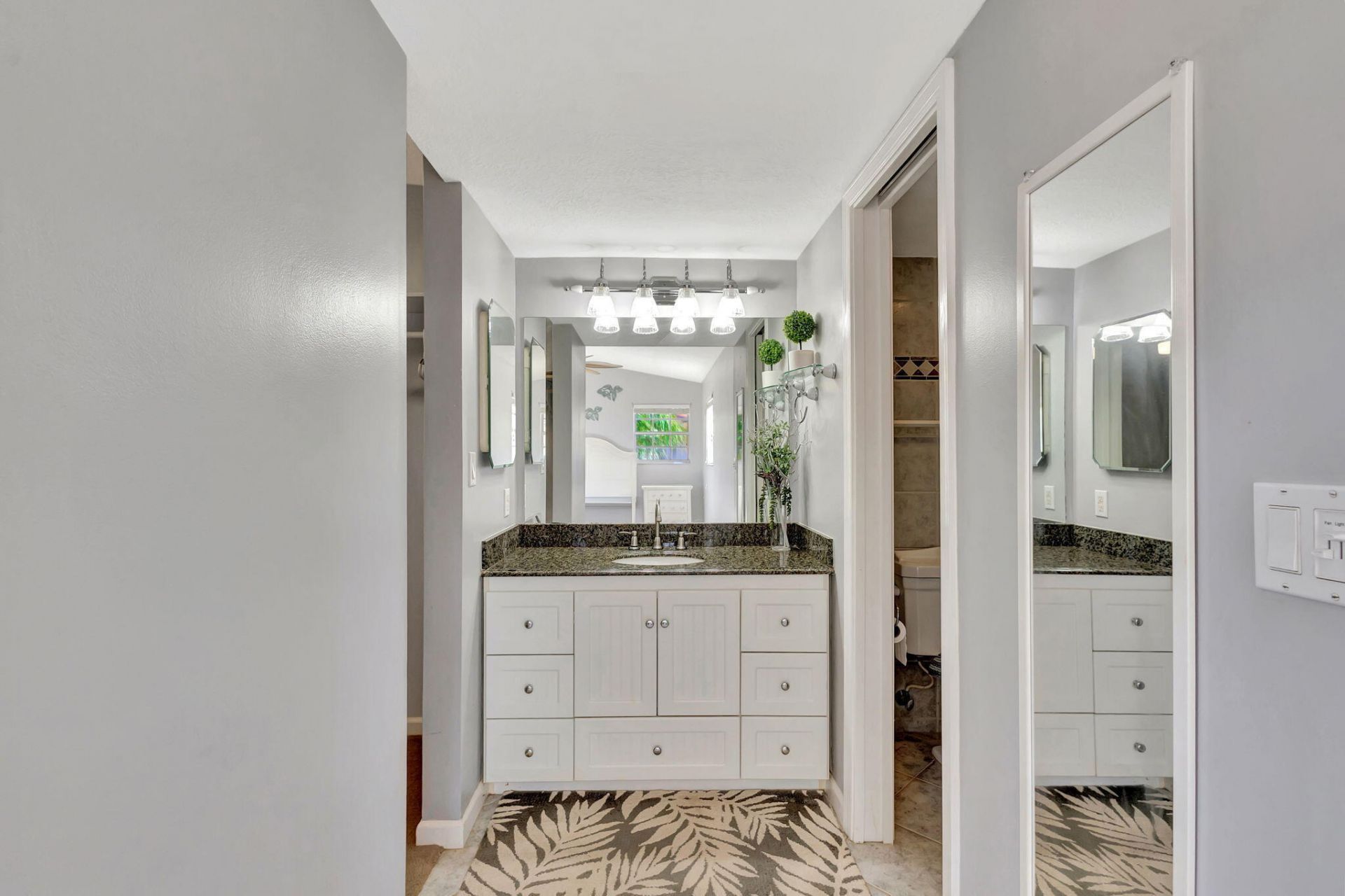 1060 Lake Shore Drive, Unit Apt 204, Lake Park, FL 33403 Photo