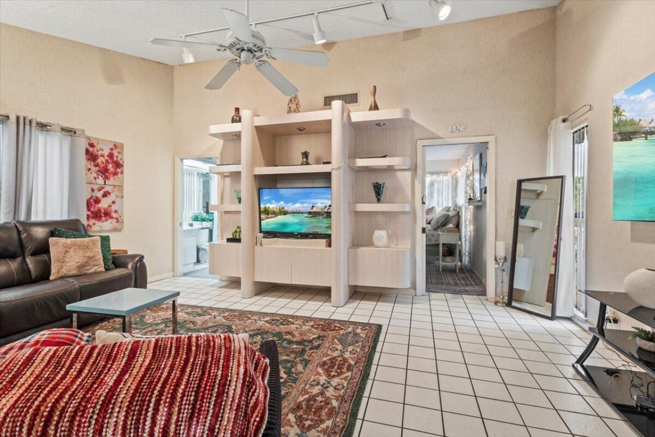 6691 S Pine Court, West Palm Beach, FL 33418 Photo