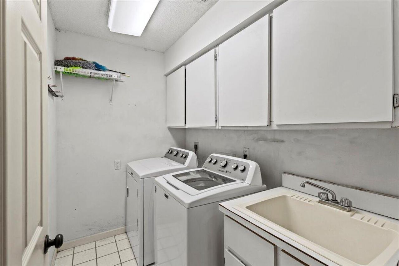 6691 S Pine Court, West Palm Beach, FL 33418 Photo