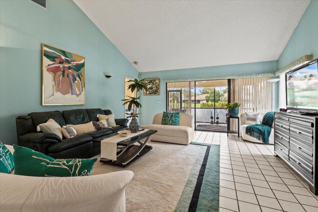 6691 S Pine Court, West Palm Beach, FL 33418 Photo