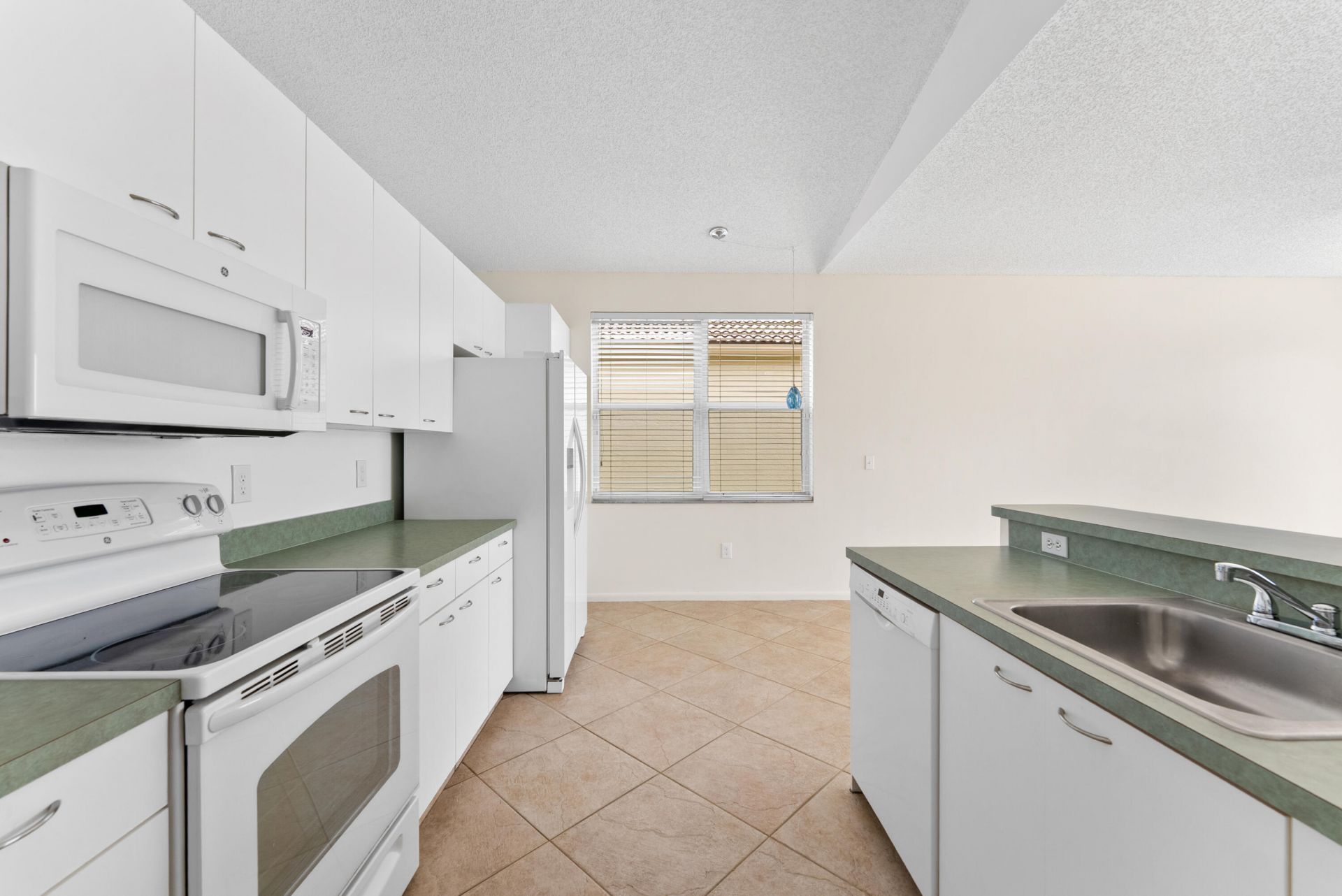 15350 NW 6th Court, Pembroke Pines, FL 33028 Photo