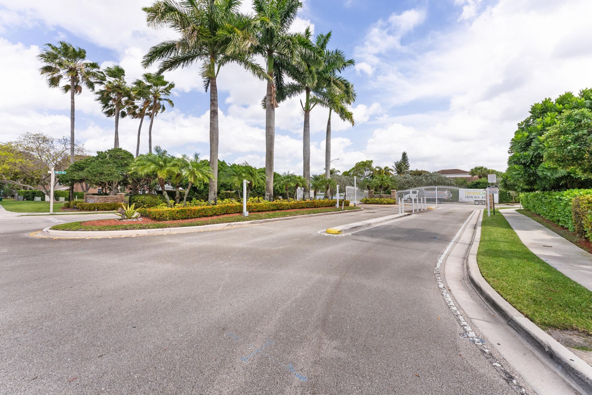 15350 NW 6th Court, Pembroke Pines, FL 33028 Photo