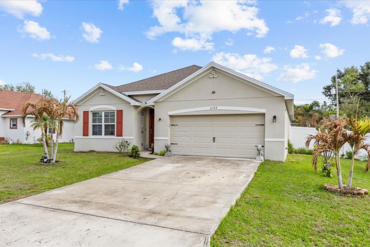 1749 SW Alberca Lane, Port Saint Lucie, FL 34953 Photo