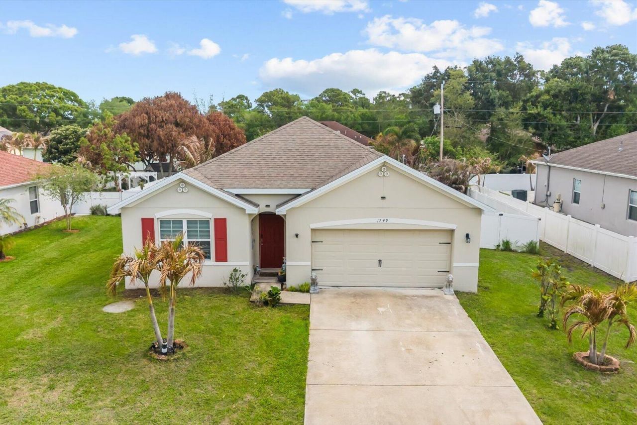 1749 SW Alberca Lane, Port Saint Lucie, FL 34953 Photo