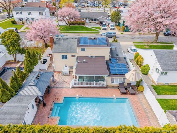 357 Gates Avenue , East Meadow, NY 11554