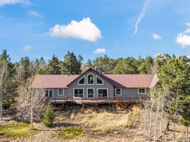 1008 Cantiberry Road, Divide, CO 80814