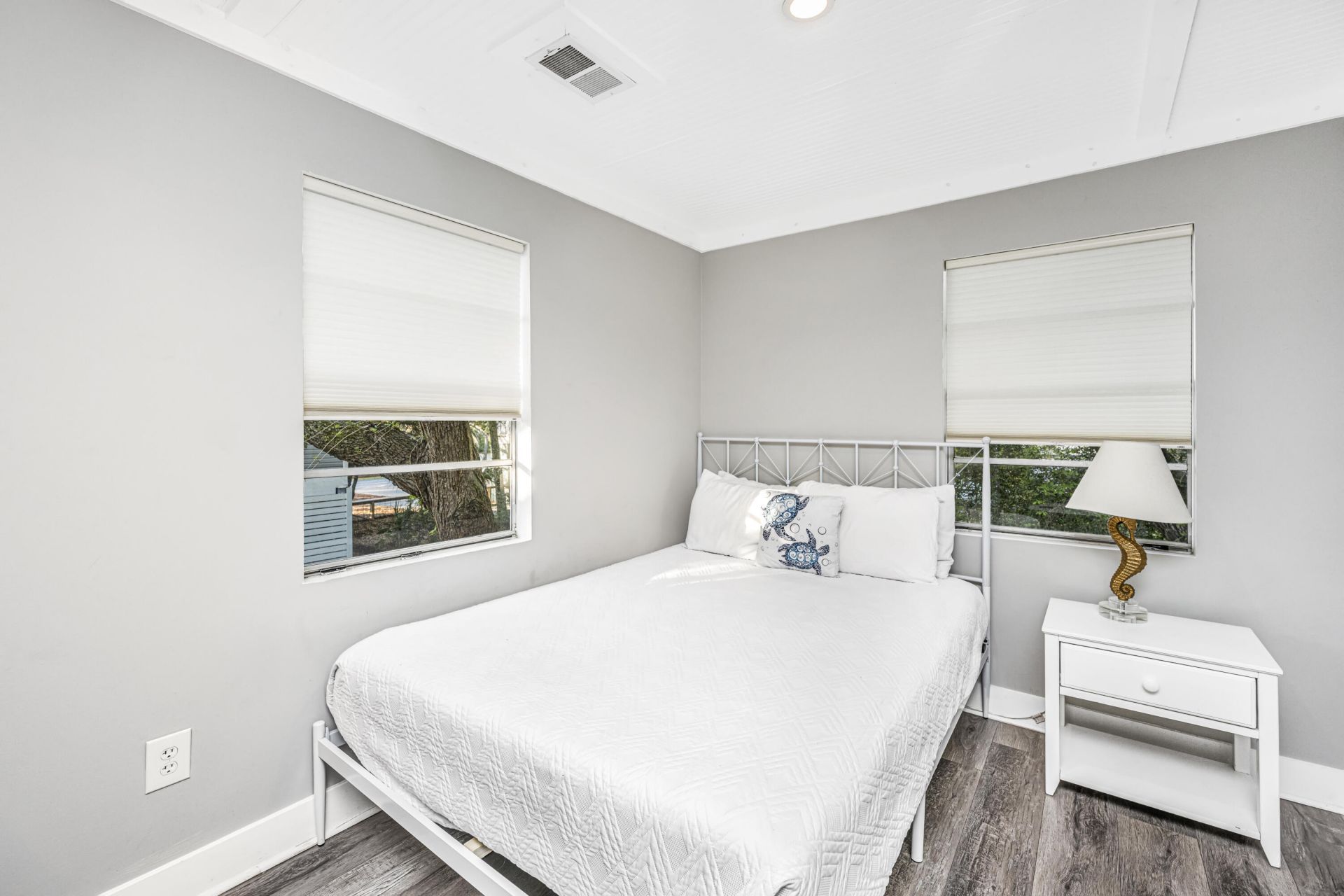 503 E Ashley Avenue Photo 18