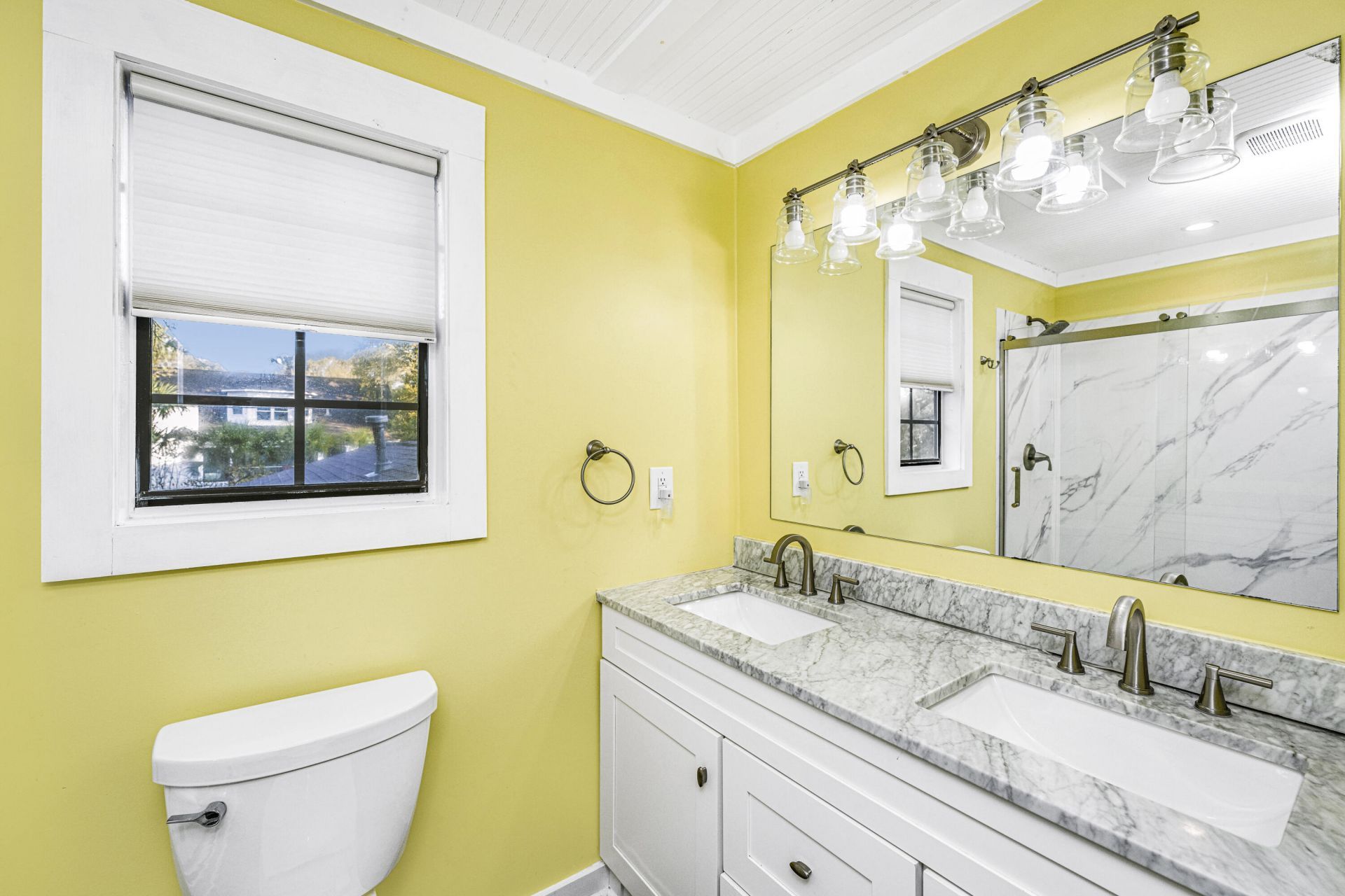 503 E Ashley Avenue Photo 19