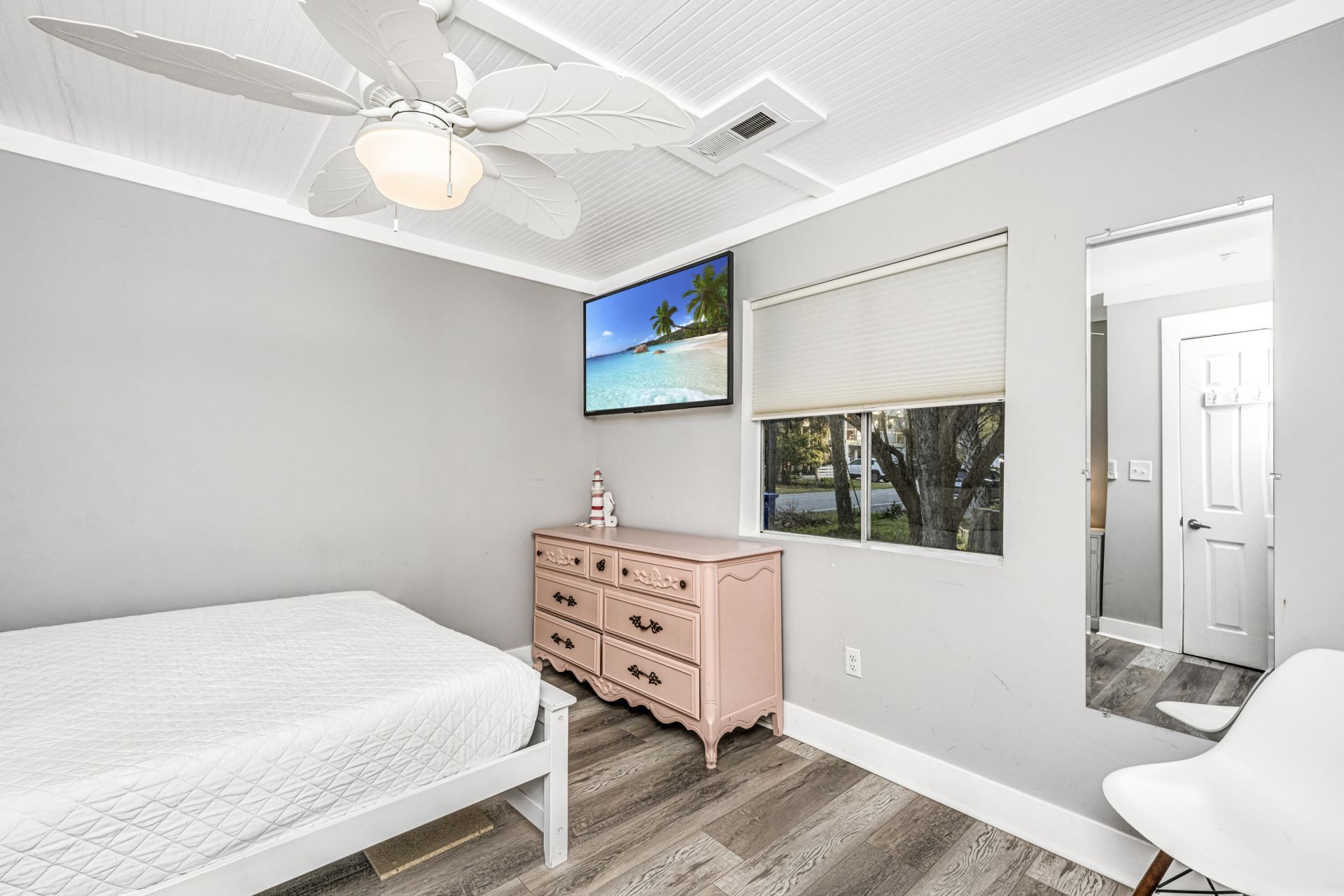 503 E Ashley Avenue Photo 24