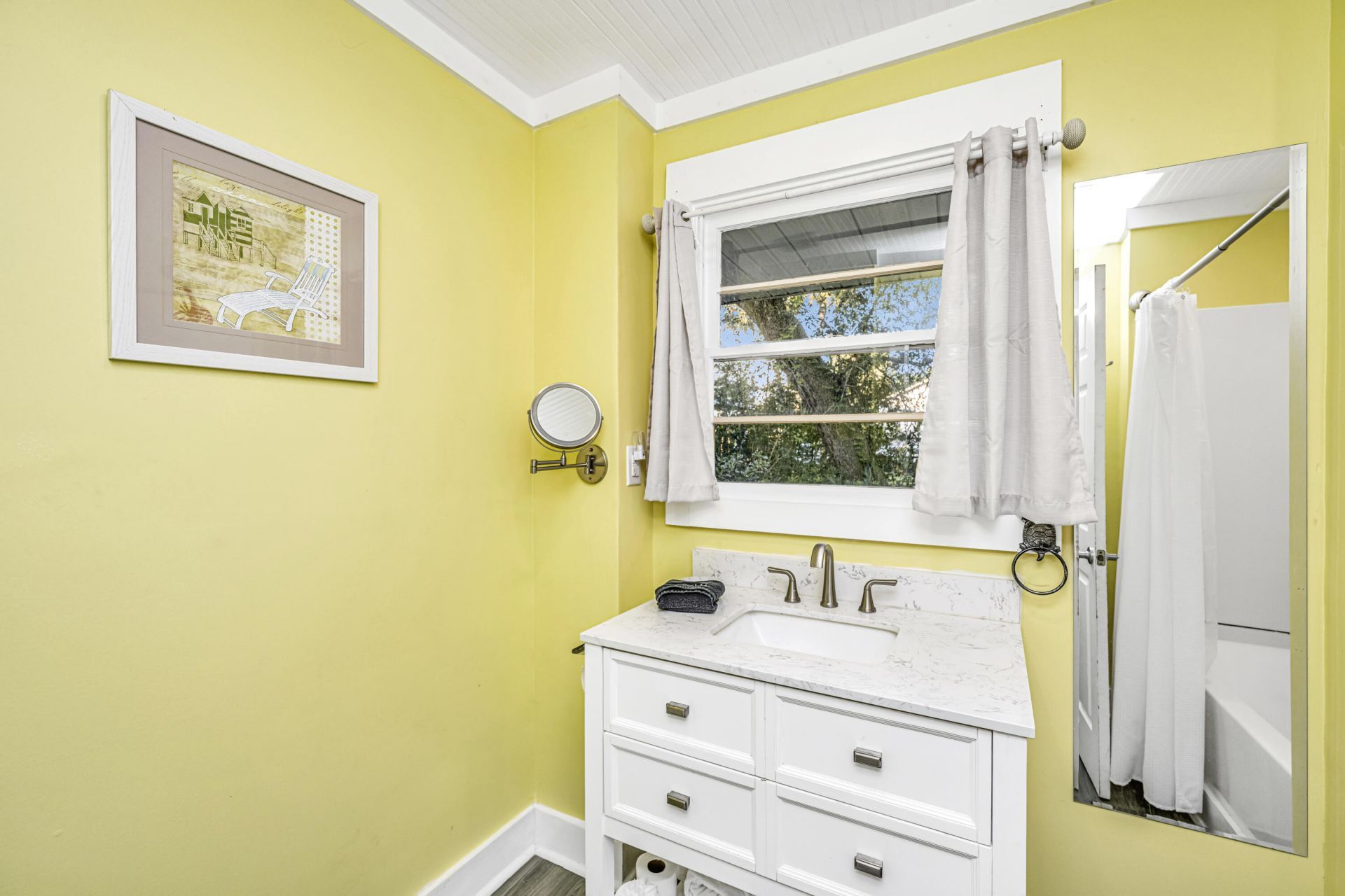 503 E Ashley Avenue Photo 25