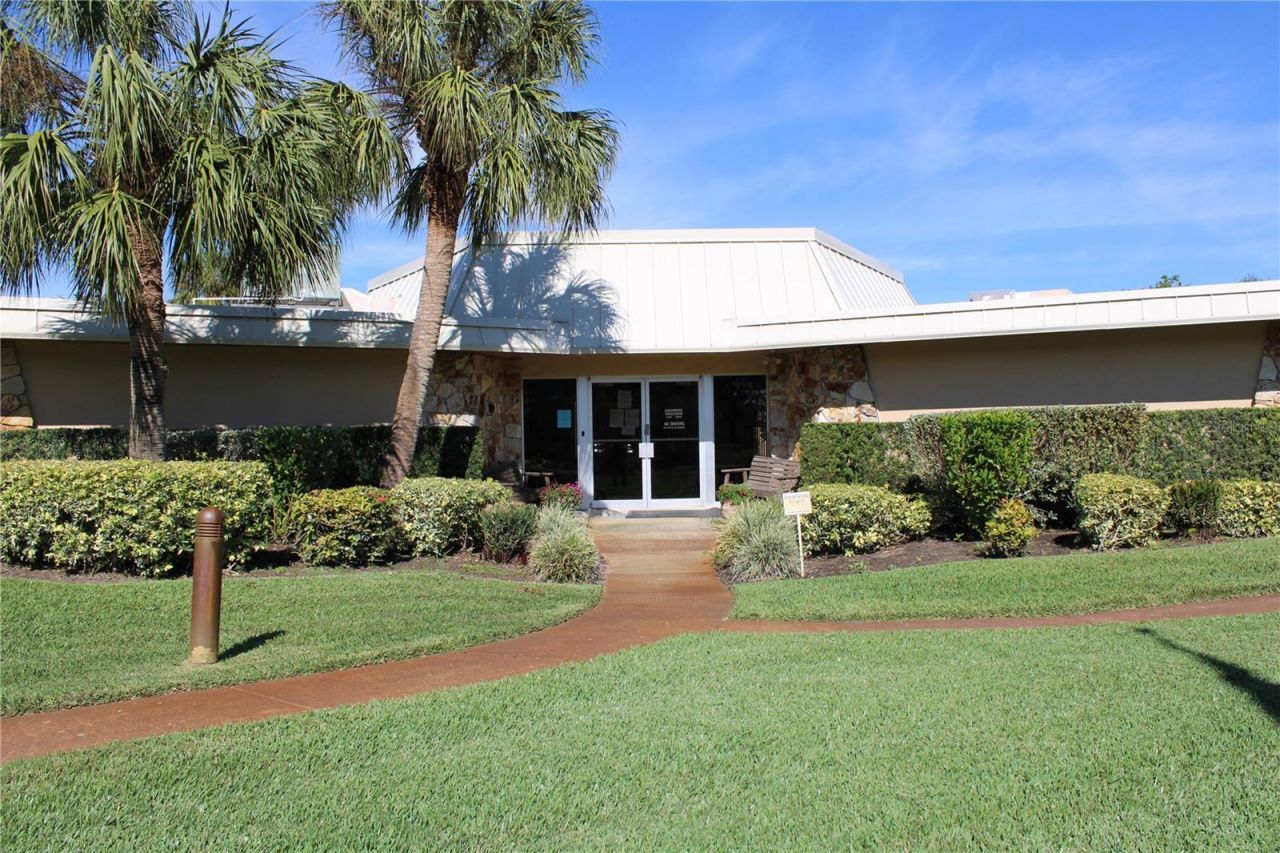 4240 Ironwood Circle, Unit 404, Bradenton, FL 34209 Photo