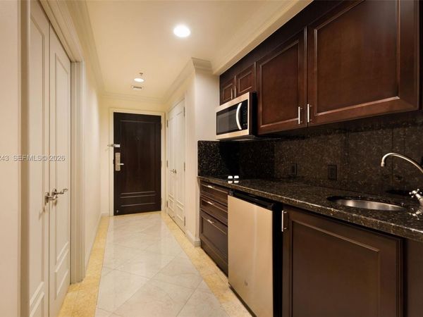 601 N Ft Lauderdale Beach Blvd, Unit 903, Fort Lauderdale, FL 33304