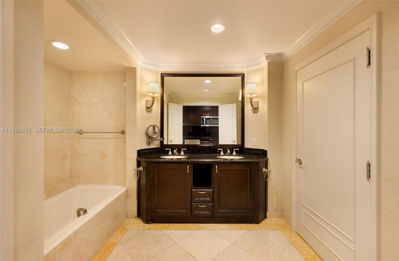 601 N Ft Lauderdale Beach Blvd, Unit 903, Fort Lauderdale, FL 33304 Photo