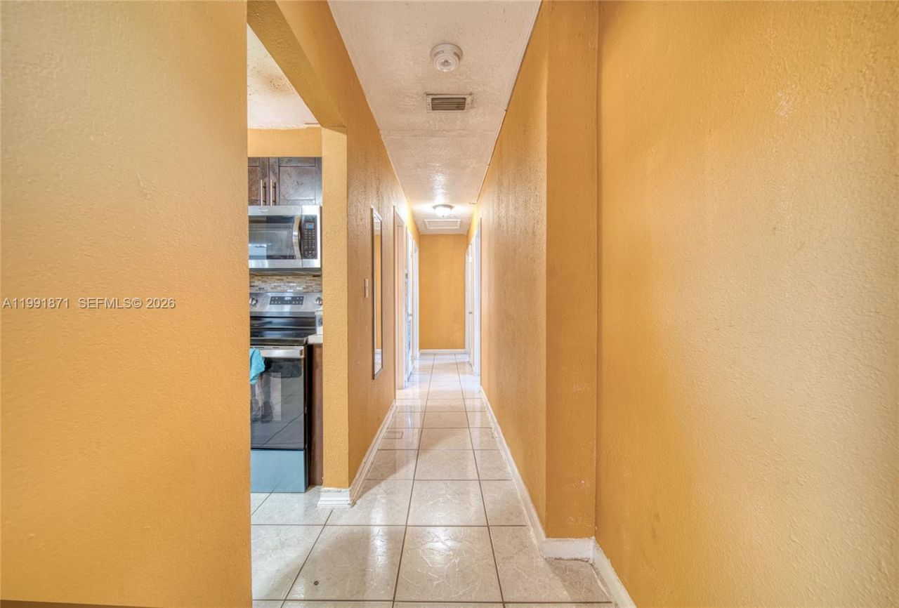 2451 NW 182nd Ter , Miami Gardens, FL 33056 Photo