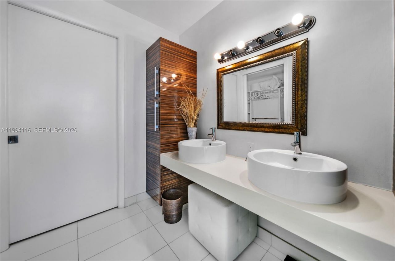 2020 N Bayshore Dr, Unit 710, Miami, FL 33137 Photo