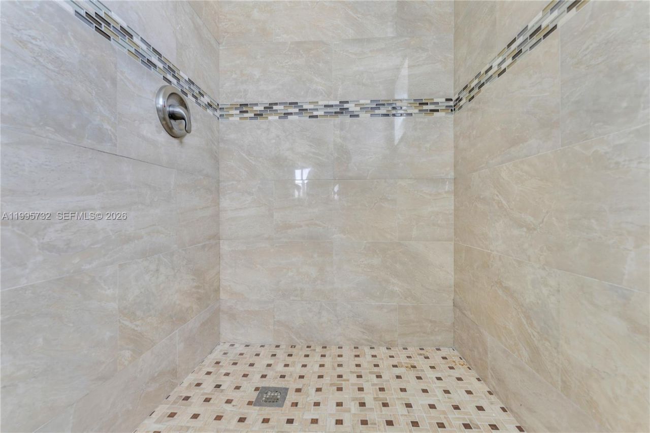 8280 Sunrise Lakes Blvd, Unit 301, Sunrise, FL 33322 Photo