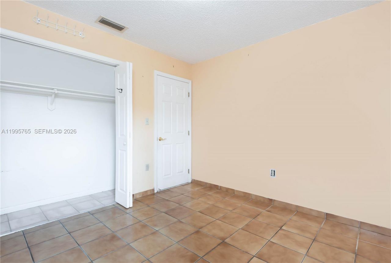 450 SW 92nd Ave, Unit 1, Miami, FL 33174 Photo