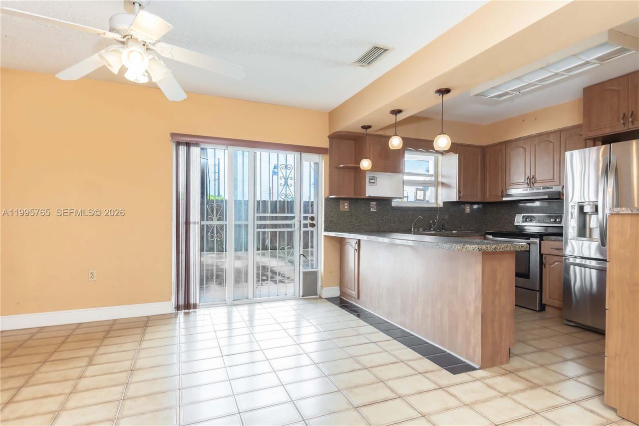 450 SW 92nd Ave, Unit 1, Miami, FL 33174 Photo